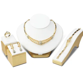 New Dubai African Wedding Gold Jewelry Gold Fashion Jewelry Set Women Bead Beautiful Crystal Design Free Gift Box
New Dubai African Wedding Gold Jewelry Gold Fashion Jewelry Set Women Bead Beautiful Crystal Design Free Gift Box