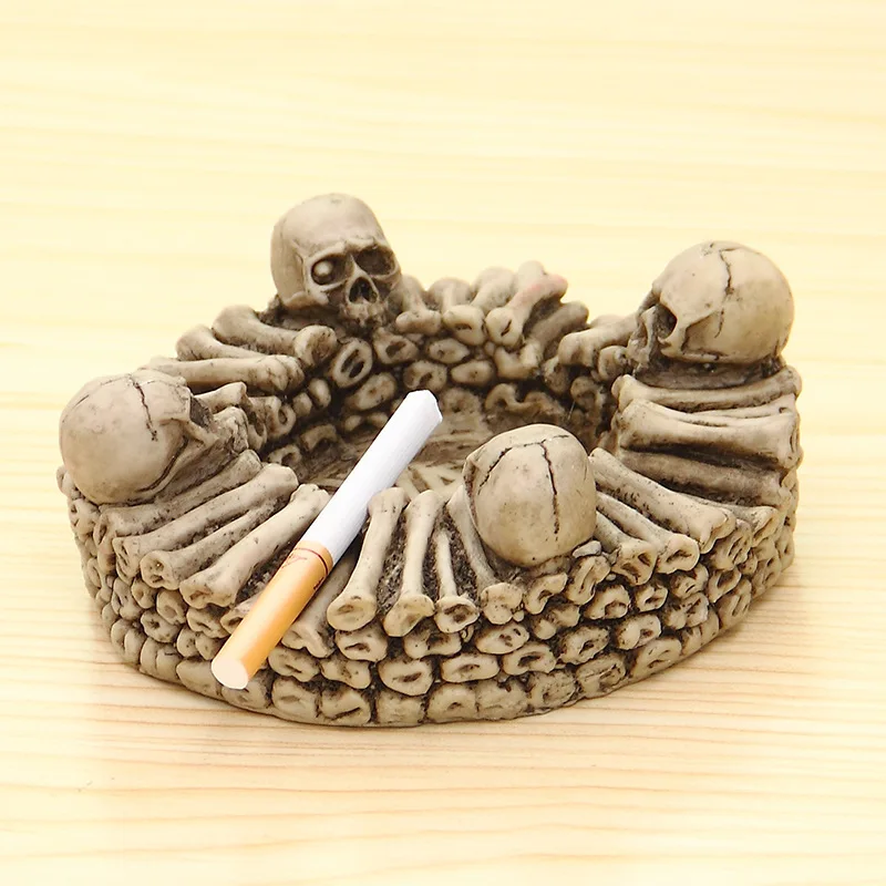Creative Practical Smoking Accessories Resin Skull Ashtray Home Decoration Ash Tray Personality Cigarette Ashtray Ornaments
Creative Practical Smoking Accessories Resin Skull Ashtray Home Decoration Ash Tray Personality Cigarette Ashtray Ornaments