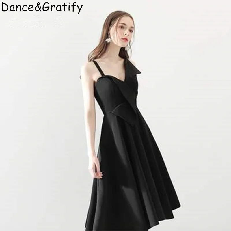 Sexy Spaghetti Strap Party Dress 2019 New Summer Women Elegant French Vintage Black Asymmetrical Collar A-line Dress For Girls
Sexy Spaghetti Strap Party Dress 2019 New Summer Women Elegant French Vintage Black Asymmetrical Collar A-line Dress For Girls
