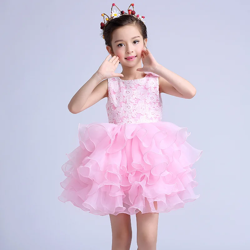 new spring and summer 2019 Girl Pink sequins dress kids dresses for girls cake lace dress children's performances.
new spring and summer 2019 Girl Pink sequins dress kids dresses for girls cake lace dress children's performances.