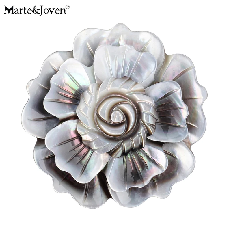 Marte&Joven Natural Abalone Round Flower Brooches for Women Freshwater Shell Elegant Sweater Accessory Coat Jewelry Pins Gifts
Marte&Joven Natural Abalone Round Flower Brooches for Women Freshwater Shell Elegant Sweater Accessory Coat Jewelry Pins Gifts