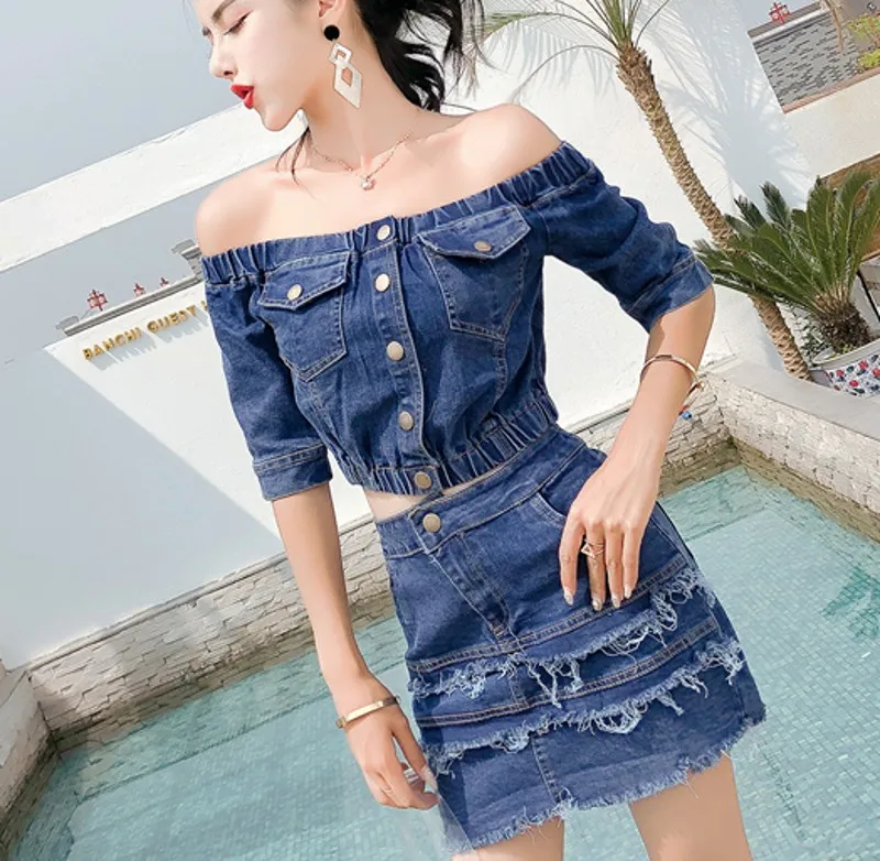 2019 Women 2 Piece Set Sexy Slash Neck Off the Shoulder short Sleeve Crop Top and blue Denim Tassel skirts Street Wear Suit
2019 Women 2 Piece Set Sexy Slash Neck Off the Shoulder short Sleeve Crop Top and blue Denim Tassel skirts Street Wear Suit
