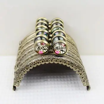 100pcs/lot Semicircle 8.5CM Time Gem Candy Ball Antique Bronze Thicken Metal Purse Frame Kiss Clasp FK03 Free shipping
100pcs/lot Semicircle 8.5CM Time Gem Candy Ball Antique Bronze Thicken Metal Purse Frame Kiss Clasp FK03 Free shipping