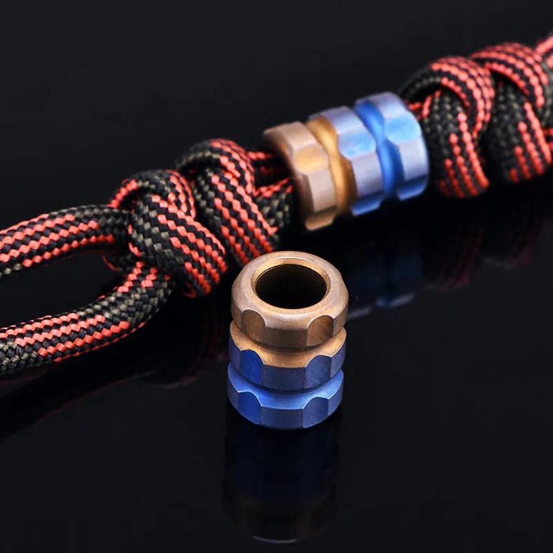 2018 New C Blue and Gold EDC Titanium Alloy Umbrella Pendant Rope Knife Paracord Beads Outdoor Camping Gadget Knife Beads
2018 New C Blue and Gold EDC Titanium Alloy Umbrella Pendant Rope Knife Paracord Beads Outdoor Camping Gadget Knife Beads