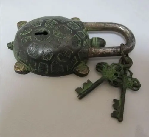 Metal Crafts Chinese Handmade Legacy Antiquities Large Copper Engraved Turtle Lock Statue old
Metal Crafts Chinese Handmade Legacy Antiquities Large Copper Engraved Turtle Lock Statue old