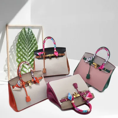 Wholesale Italian Leather Handbags FREE custom logo famous brand genuine leather bags handbag fashion trend diagonal shoulder
Wholesale Italian Leather Handbags FREE custom logo famous brand genuine leather bags handbag fashion trend diagonal shoulder