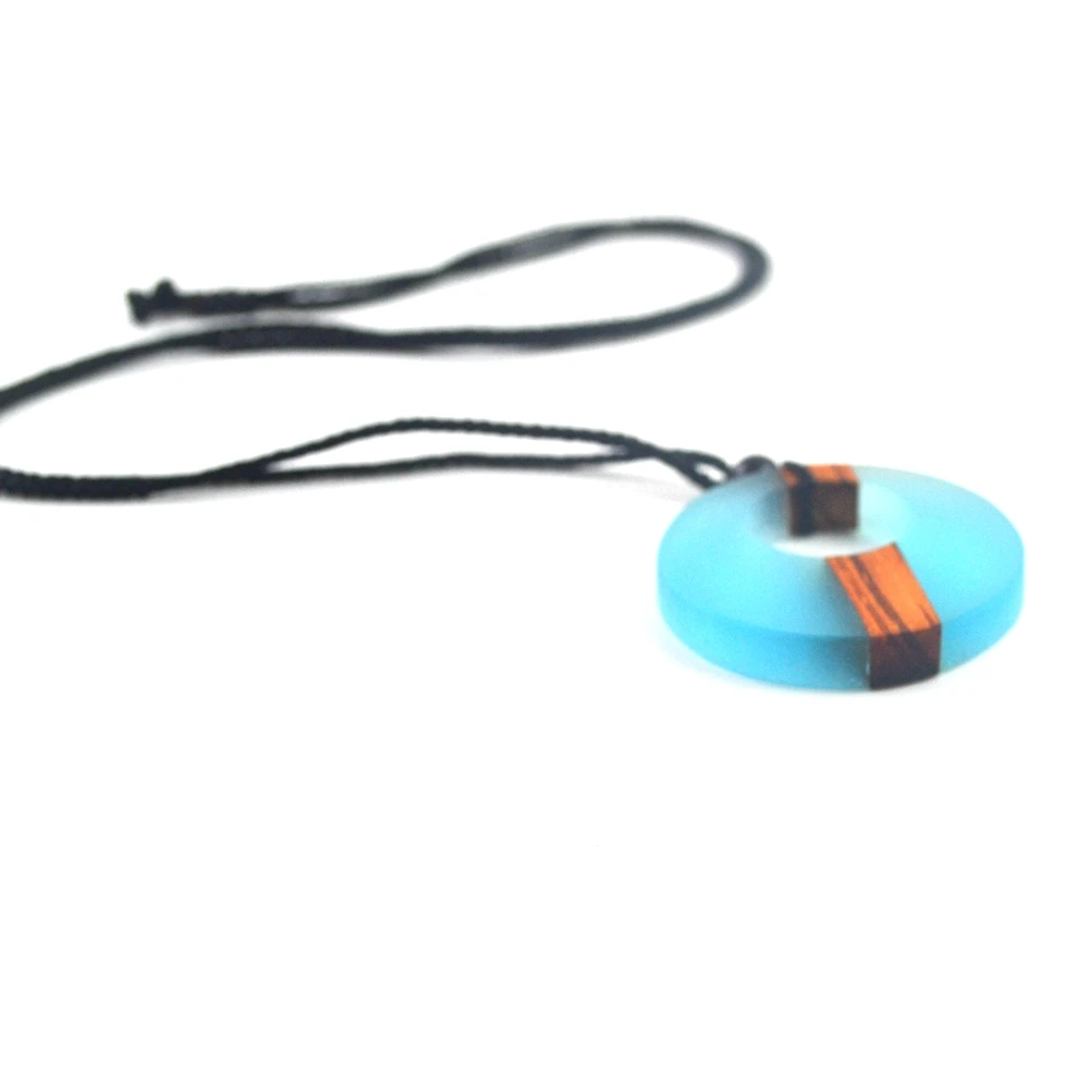 The necklace of retro crafts, made of special high-grade wood resin, Pendant of women and men's Jewelry Necklace
The necklace of retro crafts, made of special high-grade wood resin, Pendant of women and men's Jewelry Necklace