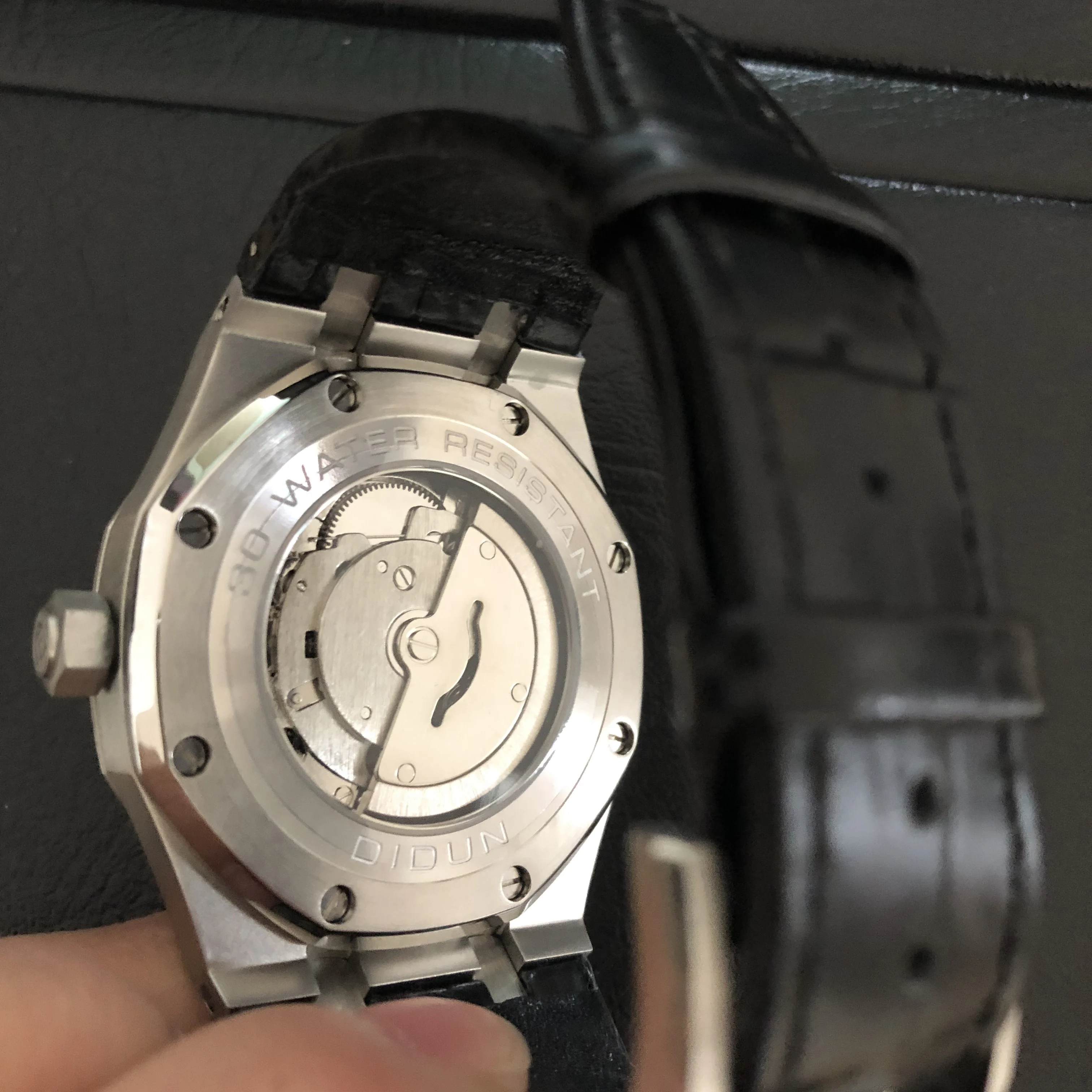 DIDUN Men Watch Top Brand Luxury Automatic Mechanical Watch Men Calendar Leather Military Waterproof Sport Wrist Watch
DIDUN Men Watch Top Brand Luxury Automatic Mechanical Watch Men Calendar Leather Military Waterproof Sport Wrist Watch