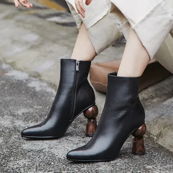 Red Black Genuine Leather Ankle Boots Pointed Toe Wooden Effects Screw Heel Runway Celebrity Shoes Women
Red Black Genuine Leather Ankle Boots Pointed Toe Wooden Effects Screw Heel Runway Celebrity Shoes Women