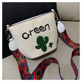 2019 fashion new cactus straw bucket bag Japan and South Korea woven handbags wide shoulder strap embroidered grass bag
2019 fashion new cactus straw bucket bag Japan and South Korea woven handbags wide shoulder strap embroidered grass bag
