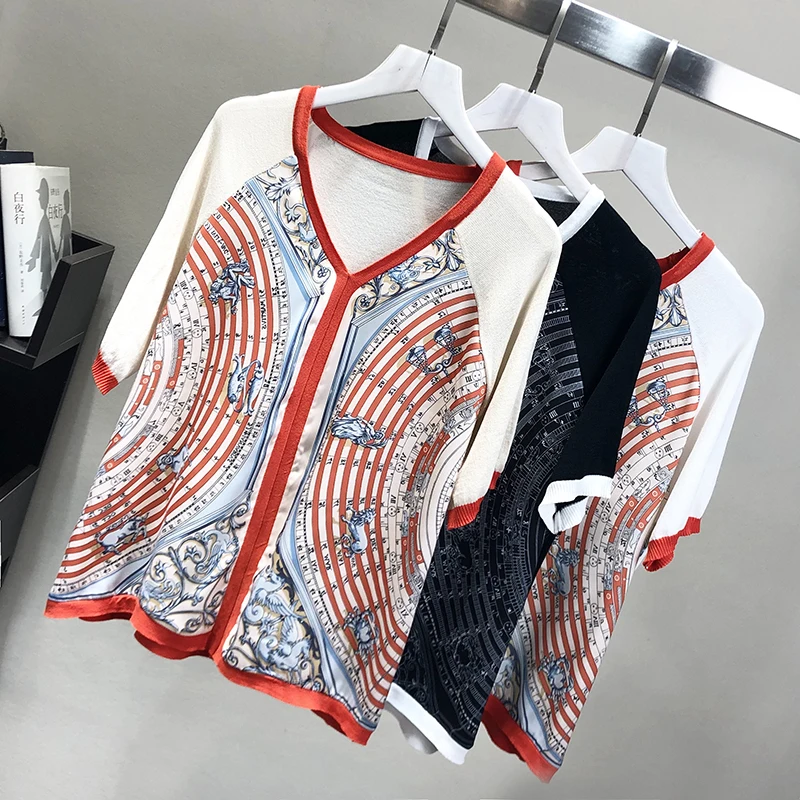 2019 European Vintage Women Astrolabe Print Knitted T-shirts Lady Constellation Print Satin T-shirts Lady Astrolabe Knitted Tops
2019 European Vintage Women Astrolabe Print Knitted T-shirts Lady Constellation Print Satin T-shirts Lady Astrolabe Knitted Tops