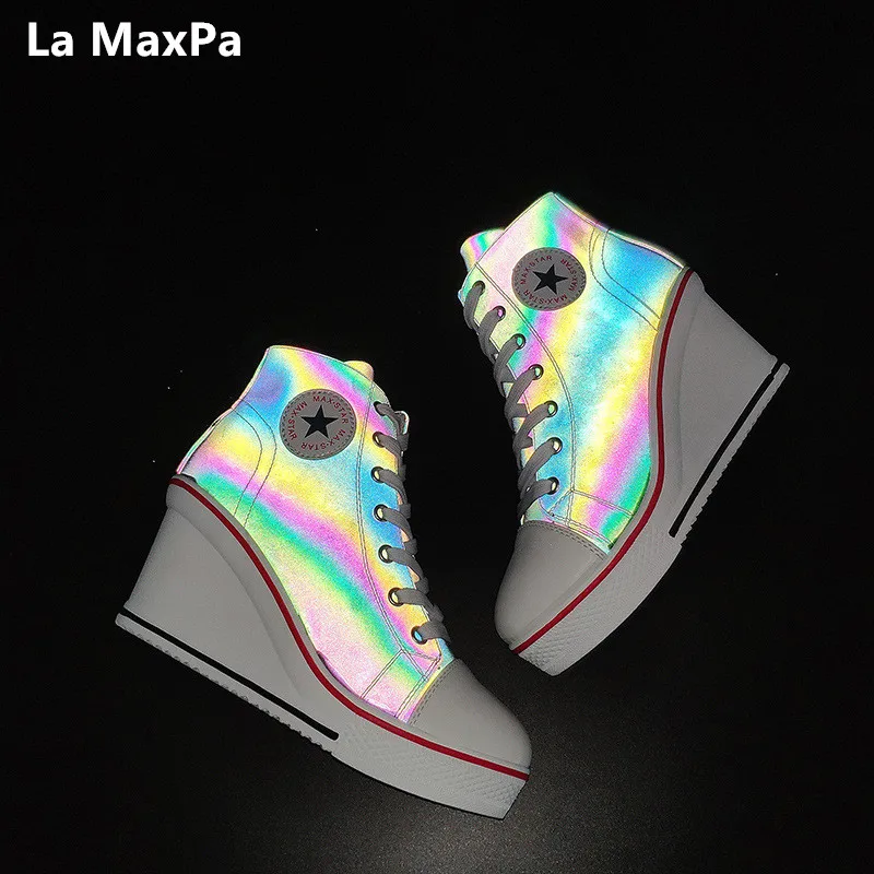 Spring women shoes shiny high-top canvas recreational sloping heel laces side zippers thick soles comfortable shoes
Spring women shoes shiny high-top canvas recreational sloping heel laces side zippers thick soles comfortable shoes
