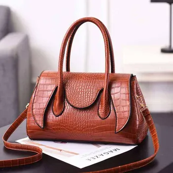 2019 New Arrival Pu Casual Women Solid Cover Women Messenger Bags Handbag Women's Bag Shoulder Bag Drop shipping
2019 New Arrival Pu Casual Women Solid Cover Women Messenger Bags Handbag Women's Bag Shoulder Bag Drop shipping