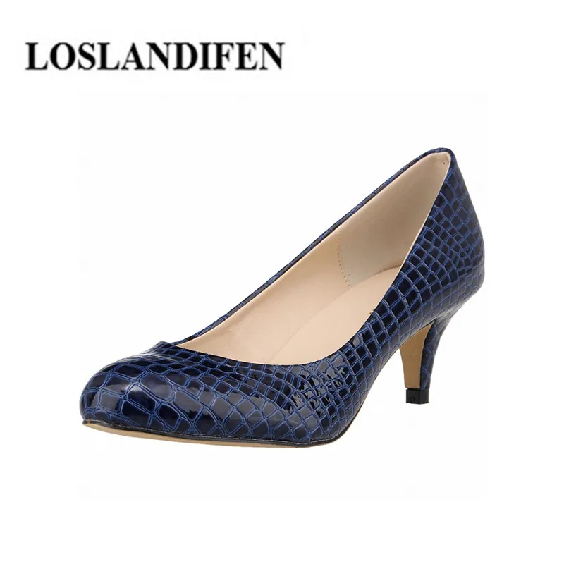LOSLANDIFEN Shoes Women Pumps Crocodile Patent Leather Med Heels Women Shoes Round Toe 6CM Thin Heels Office Lady Work Shoes 42
LOSLANDIFEN Shoes Women Pumps Crocodile Patent Leather Med Heels Women Shoes Round Toe 6CM Thin Heels Office Lady Work Shoes 42