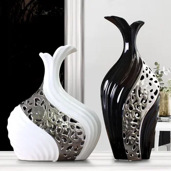 Home Furnishing jewelry modern minimalist decoration flower vase room wedding gift black silver vase
Home Furnishing jewelry modern minimalist decoration flower vase room wedding gift black silver vase