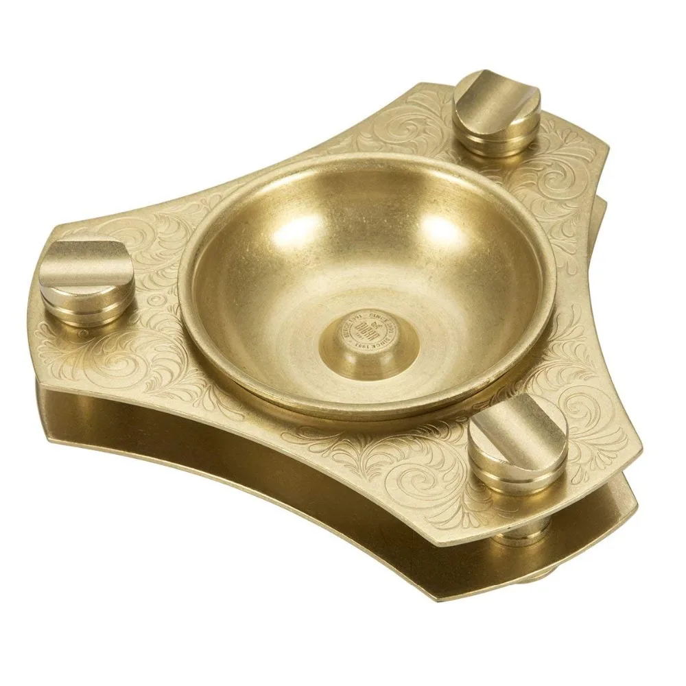 cigar ashtray made up of pure copper triangular model with a groove on each side Fashionable and detachable design
cigar ashtray made up of pure copper triangular model with a groove on each side Fashionable and detachable design