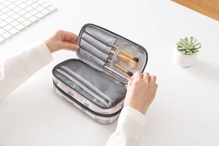 4375132093_1680309110