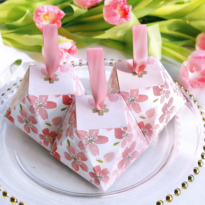 New Creative Sakura Diamond Shape style Candy Box Wedding Favors And Gift Boxes Party Supplies thanks Gift Chocolate Package Box
New Creative Sakura Diamond Shape style Candy Box Wedding Favors And Gift Boxes Party Supplies thanks Gift Chocolate Package Box