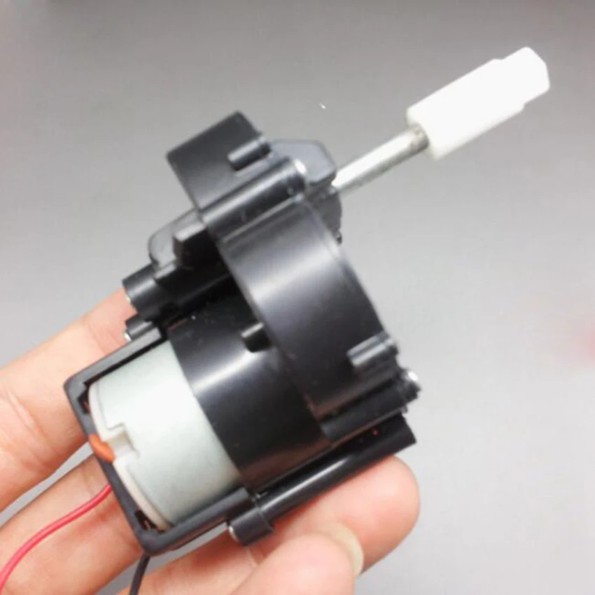 260 DC motor 4 mm diameter of axle: Axial length : 34 mm 2200 rpm ,DC 1.5V high speed geared Motor for toy model
260 DC motor 4 mm diameter of axle: Axial length : 34 mm 2200 rpm ,DC 1.5V high speed geared Motor for toy model