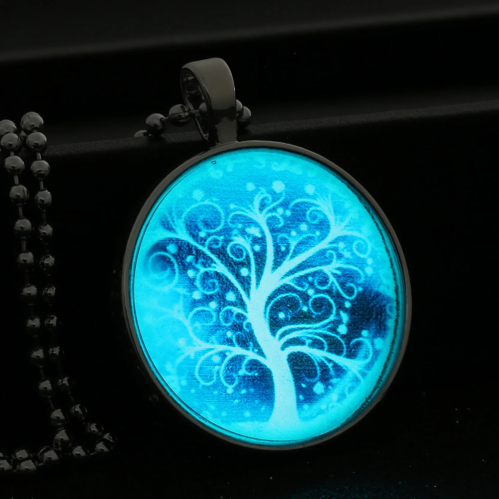 Bead Chain Blue Night Light Tree Necklace Tree of Life Glow In Dark Jewelry Woman Noctilucent Glass Gems Cabochon Birthday Gift
Bead Chain Blue Night Light Tree Necklace Tree of Life Glow In Dark Jewelry Woman Noctilucent Glass Gems Cabochon Birthday Gift