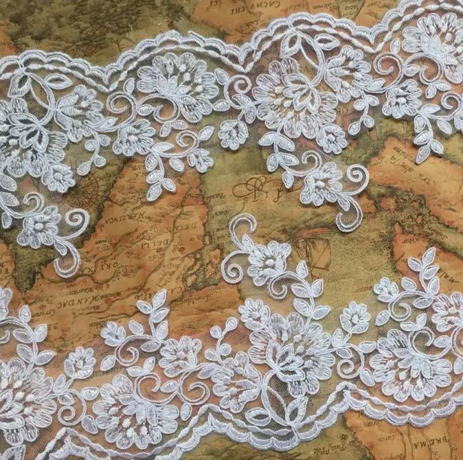 3Yards/pack Refined Luxury with Continental Car Bone Sequined Lace Wedding Dress Accessories Lace Trim RS907
3Yards/pack Refined Luxury with Continental Car Bone Sequined Lace Wedding Dress Accessories Lace Trim RS907