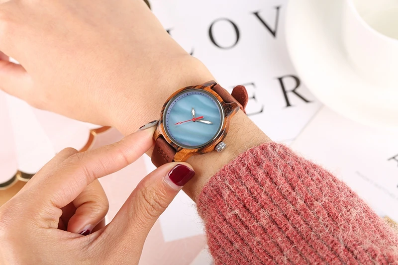 Unique Women Watch Wood Luxury Coral Blue Chic Red Casual Quartz Wooden Clock For Women Genuine Leather Wrist Watch Reloj Mujer