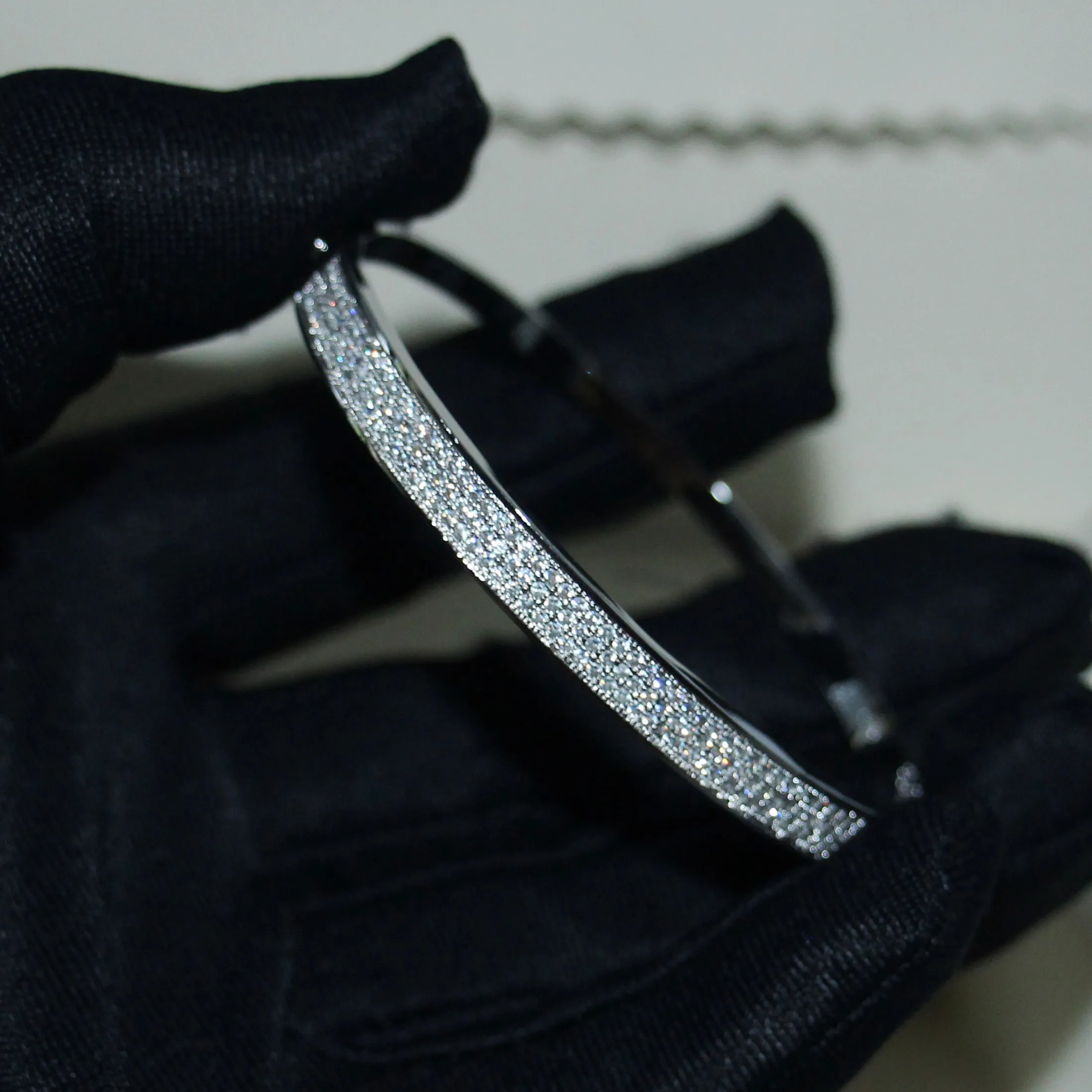 Sparkling Luxury Jewelry 925 Sterling Silver Pave 5A Cubic Zirconia CZ Party Women Wedding Bridal Wrist Bangle For Lover's Gift
Sparkling Luxury Jewelry 925 Sterling Silver Pave 5A Cubic Zirconia CZ Party Women Wedding Bridal Wrist Bangle For Lover's Gift