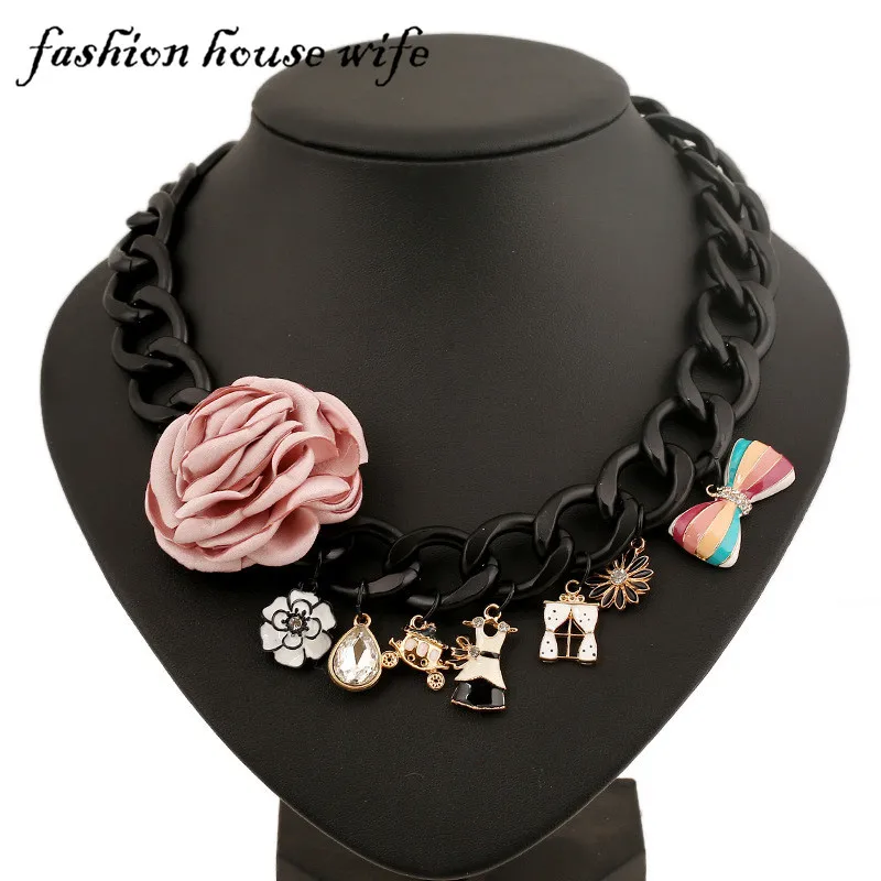 Fashion House Wife Charms Choker Statement Necklace For Women Famous Brand Jewelry Rose Big Chunky Necklaces Bijoux Femme
Fashion House Wife Charms Choker Statement Necklace For Women Famous Brand Jewelry Rose Big Chunky Necklaces Bijoux Femme