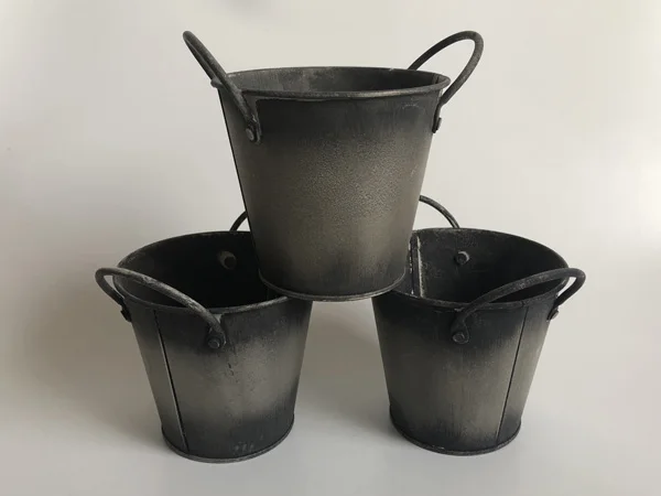 Wholesale Free Shipping Round Galvanized metal tub bucket with 2 handle Zinc Fretwork Urns
Wholesale Free Shipping Round Galvanized metal tub bucket with 2 handle Zinc Fretwork Urns