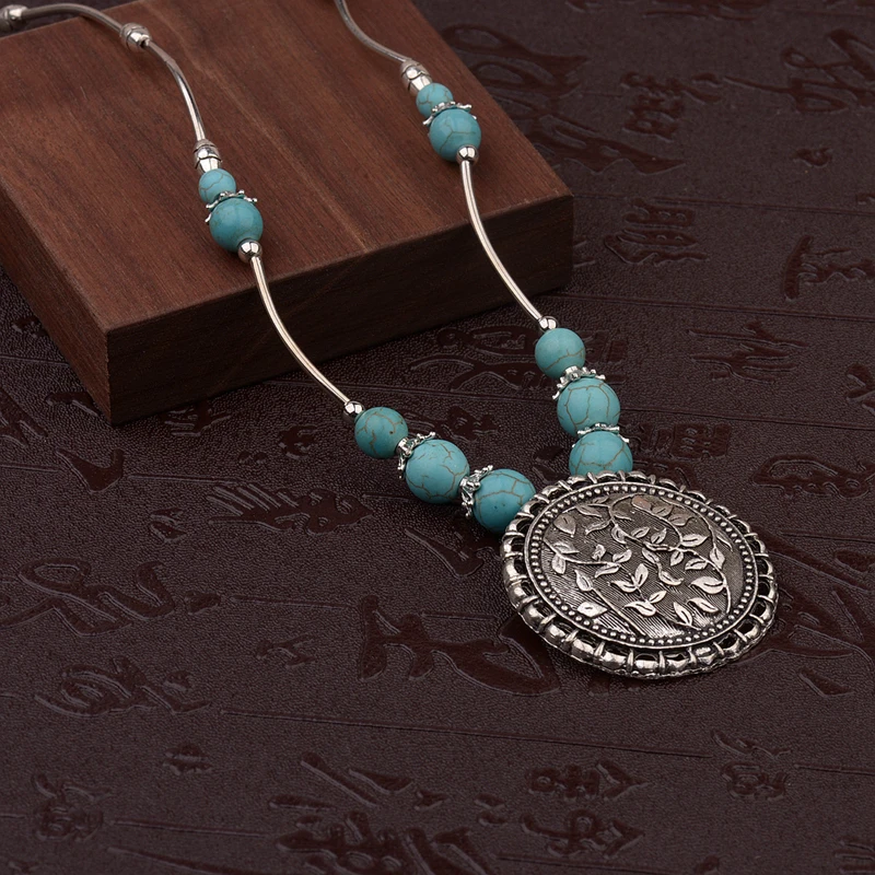 Amader 2018 Bohemian Flowers Carved Tibetan Silver Blue Stone Vintage Necklaces&Pendants Chain Jewelry For Women Girls
Amader 2018 Bohemian Flowers Carved Tibetan Silver Blue Stone Vintage Necklaces&Pendants Chain Jewelry For Women Girls