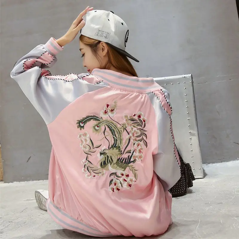 New flower embroidered jacket spring baseball uniforms loose Women's coat color matching velour baseball jacket
New flower embroidered jacket spring baseball uniforms loose Women's coat color matching velour baseball jacket