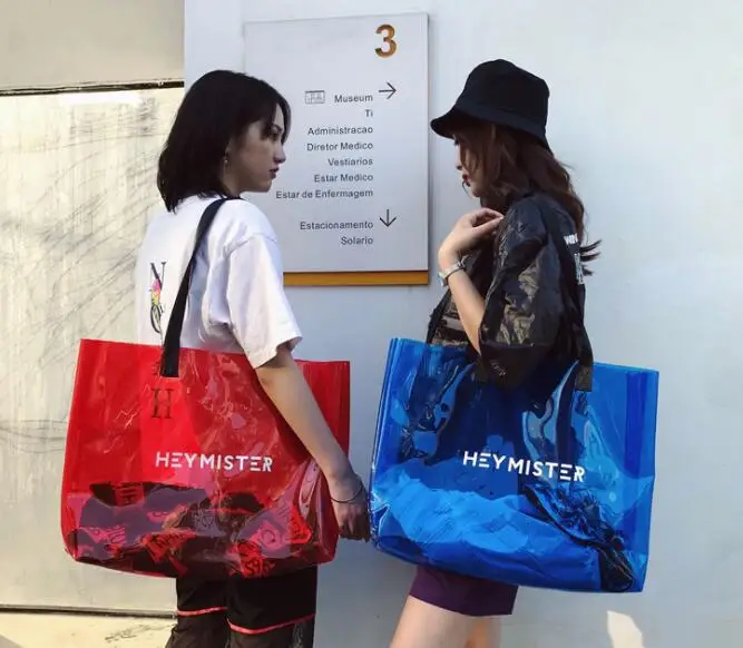 2019 new transparent hand bill of lading shoulder bag large capacity PVC beach bag jelly handbag
2019 new transparent hand bill of lading shoulder bag large capacity PVC beach bag jelly handbag