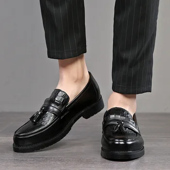 Business Shoes Men Leather Footwear 2019 Fashion Brogue Shoes Casual Male 3cm Height Increasing Shoes Black Thick Sole KA1414
Business Shoes Men Leather Footwear 2019 Fashion Brogue Shoes Casual Male 3cm Height Increasing Shoes Black Thick Sole KA1414