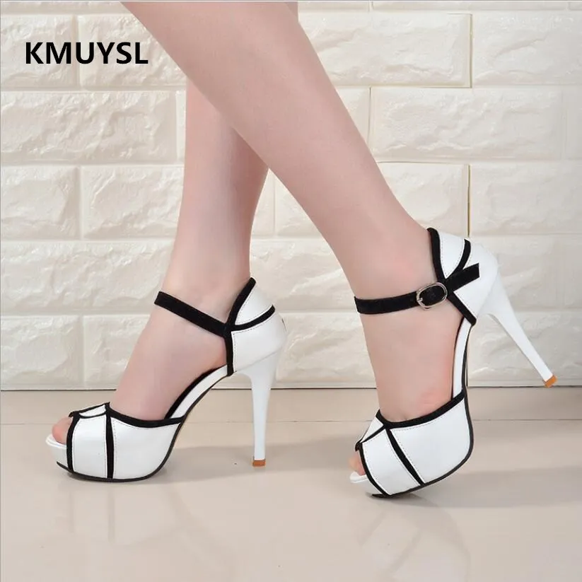 2018 Bare Toe Sandals Women's Summer Waterproof Platform High-heeled Shoes Word Buckle And Heel High Shoes Plus size 34-41
2018 Bare Toe Sandals Women's Summer Waterproof Platform High-heeled Shoes Word Buckle And Heel High Shoes Plus size 34-41
