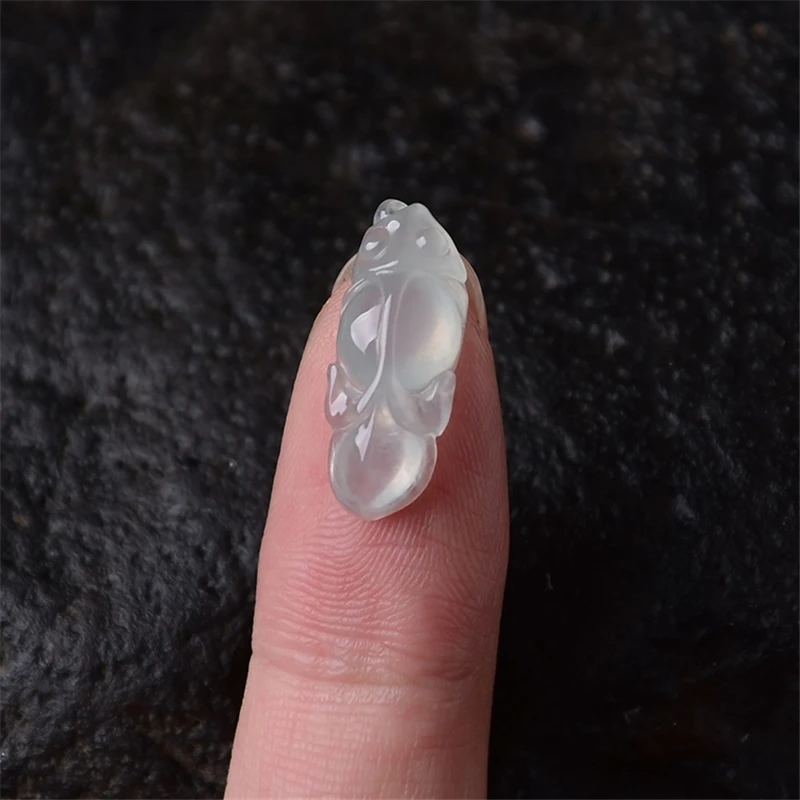 New 2019 Natural jade fish pendant jewelry Hand carved jade fish Necklace pendant With lanyard And certificate
New 2019 Natural jade fish pendant jewelry Hand carved jade fish Necklace pendant With lanyard And certificate