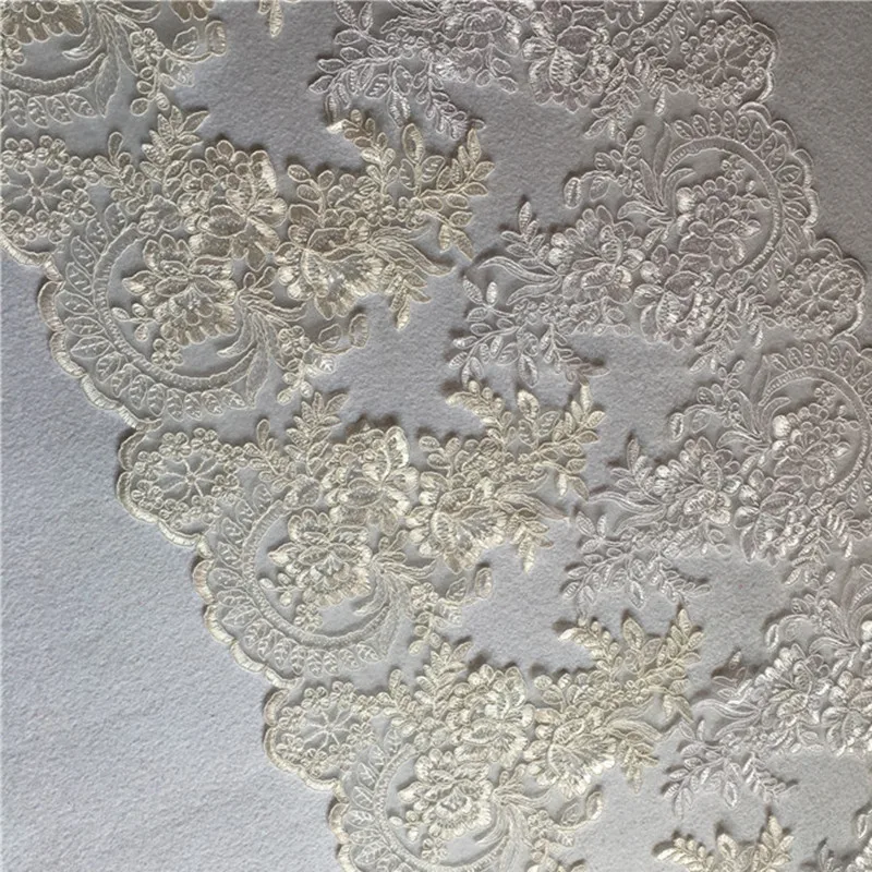 Free shipping 6 Meter white Floral Lace Fabric Sewing Trim Wedding Dress Applique Lace patch LC051
Free shipping 6 Meter white Floral Lace Fabric Sewing Trim Wedding Dress Applique Lace patch LC051