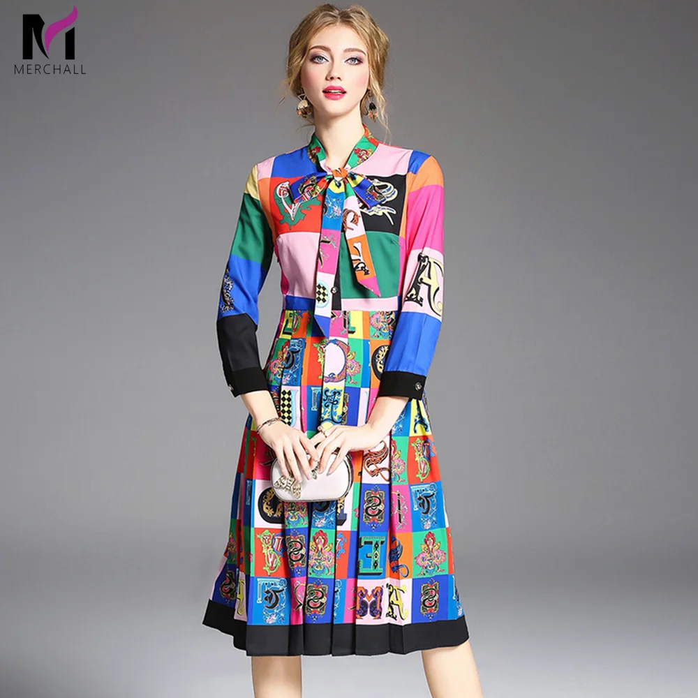 Merchall Runway Designer Women's Long Sleeve Elegant Pleated Dress 2019 Vintage Bow collar Pattern Printed Knee Length Dresses
Merchall Runway Designer Women's Long Sleeve Elegant Pleated Dress 2019 Vintage Bow collar Pattern Printed Knee Length Dresses