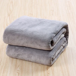 150*200cm solid color Flannel Blanket sofa bedding Throws thin soft spring Autum smooth Plaid Blanket free shipping
150*200cm solid color Flannel Blanket sofa bedding Throws thin soft spring Autum smooth Plaid Blanket free shipping