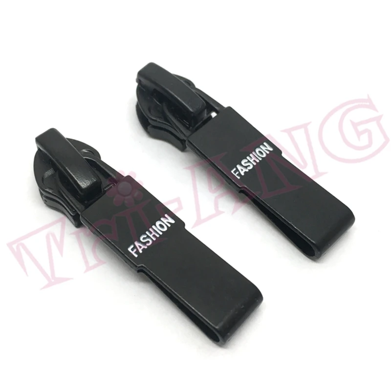 20pcs/lot, High Quality 3# Nylon Waterproof Zipper Sliders, Exclusive to Nylon Reverse Zipper
20pcs/lot, High Quality 3# Nylon Waterproof Zipper Sliders, Exclusive to Nylon Reverse Zipper