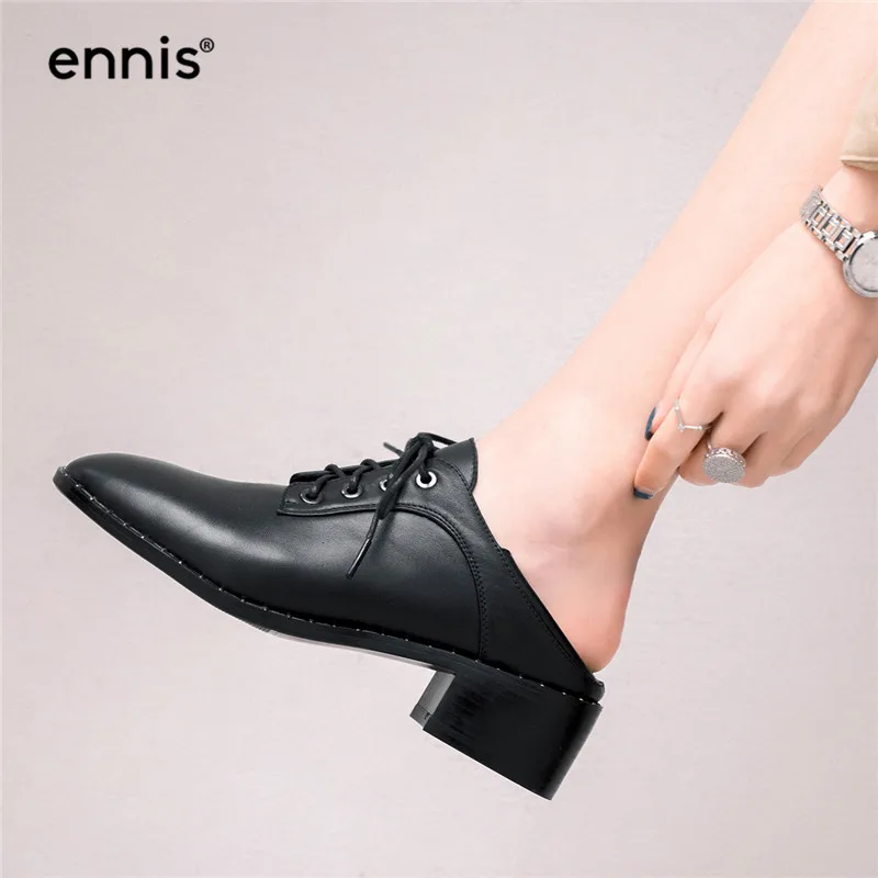 ENNIS 2019 Women Square Heel Pumps Roune Toe Genuine Leather Casual Lace Up Shoes Black Rivet Loafers Fashion Autumn Shoes P943
ENNIS 2019 Women Square Heel Pumps Roune Toe Genuine Leather Casual Lace Up Shoes Black Rivet Loafers Fashion Autumn Shoes P943