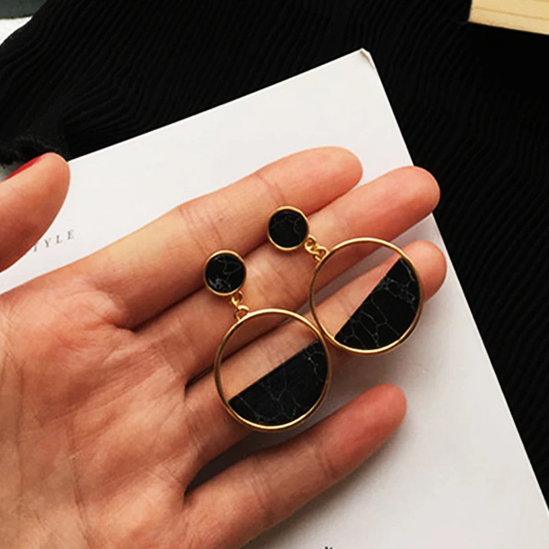 ZVZO Handmade Girls Fashion Simple Geometric Circular Marble Long Earrings Popular Earrings for Women Temperament Female Gift
ZVZO Handmade Girls Fashion Simple Geometric Circular Marble Long Earrings Popular Earrings for Women Temperament Female Gift
