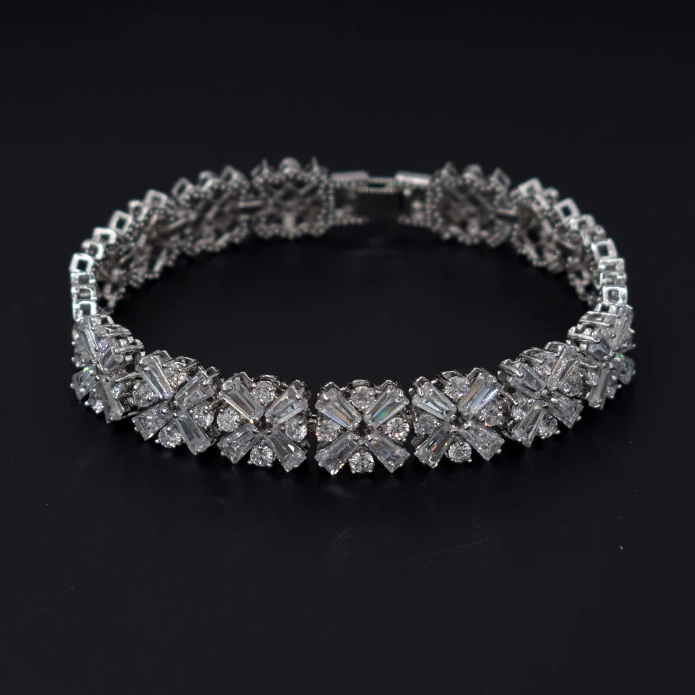 Luxurious Crystal Bracelet Silver Color Adjustable Infinity Charm Bracelets for Women Fashion Jewelry 2019 New
Luxurious Crystal Bracelet Silver Color Adjustable Infinity Charm Bracelets for Women Fashion Jewelry 2019 New