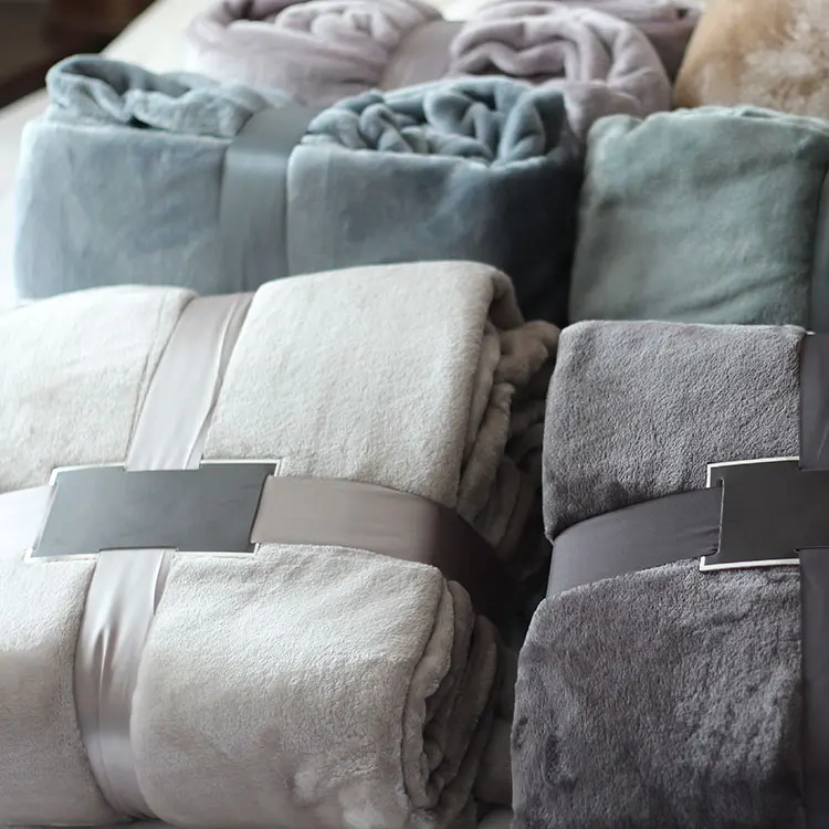 Thicken Flannel Quilt Blanket On The Bed Very Smooth Queen Size Blanket For Bed King Size Sleep Pink Cobertor Plaid Bed Cover
Thicken Flannel Quilt Blanket On The Bed Very Smooth Queen Size Blanket For Bed King Size Sleep Pink Cobertor Plaid Bed Cover