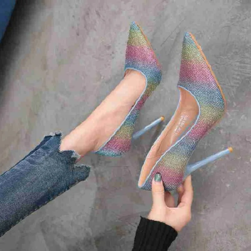 Sequined high heel women's fine with pointed hollow rhinestone word buckle spring and summer 2019 new wild single shoes banquet
Sequined high heel women's fine with pointed hollow rhinestone word buckle spring and summer 2019 new wild single shoes banquet