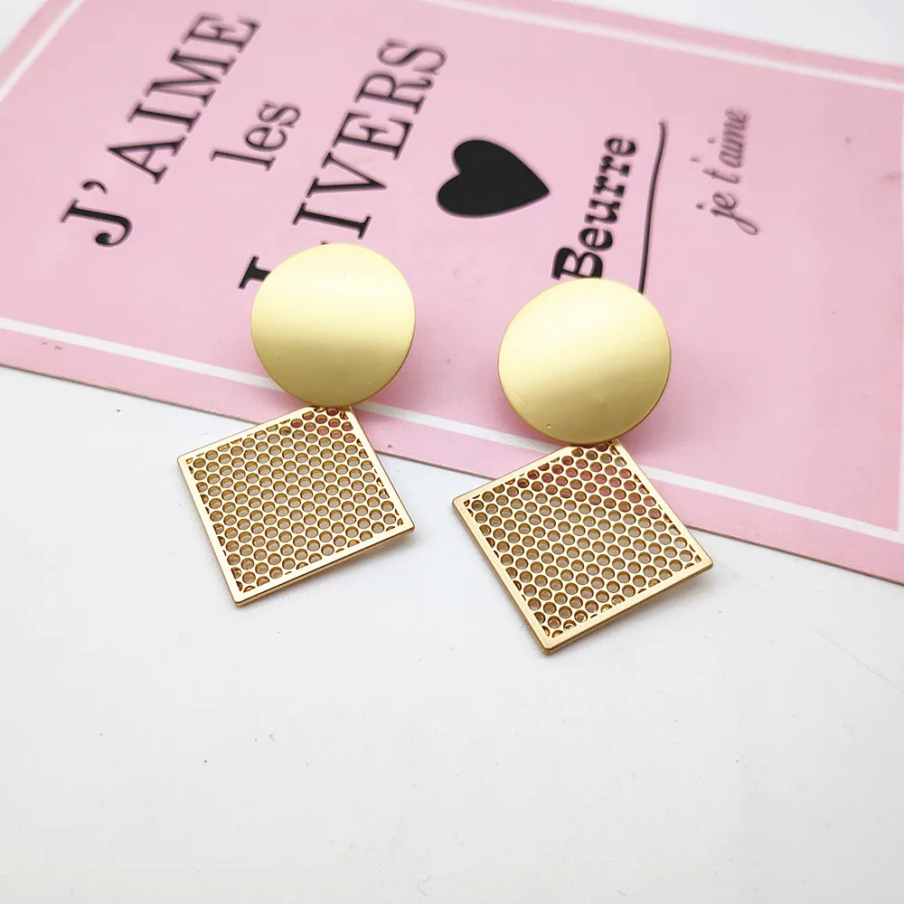 2019 Square Pendant Earrings Golden Round Flower Geometric Earrings Matte Gold Pendant Large Earrings Women's jewelry P371-P373
2019 Square Pendant Earrings Golden Round Flower Geometric Earrings Matte Gold Pendant Large Earrings Women's jewelry P371-P373