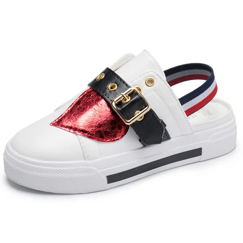 2018 new love women's singles shoes metal belt buckle thick bottom loose fashion flat shoes.
2018 new love women's singles shoes metal belt buckle thick bottom loose fashion flat shoes.