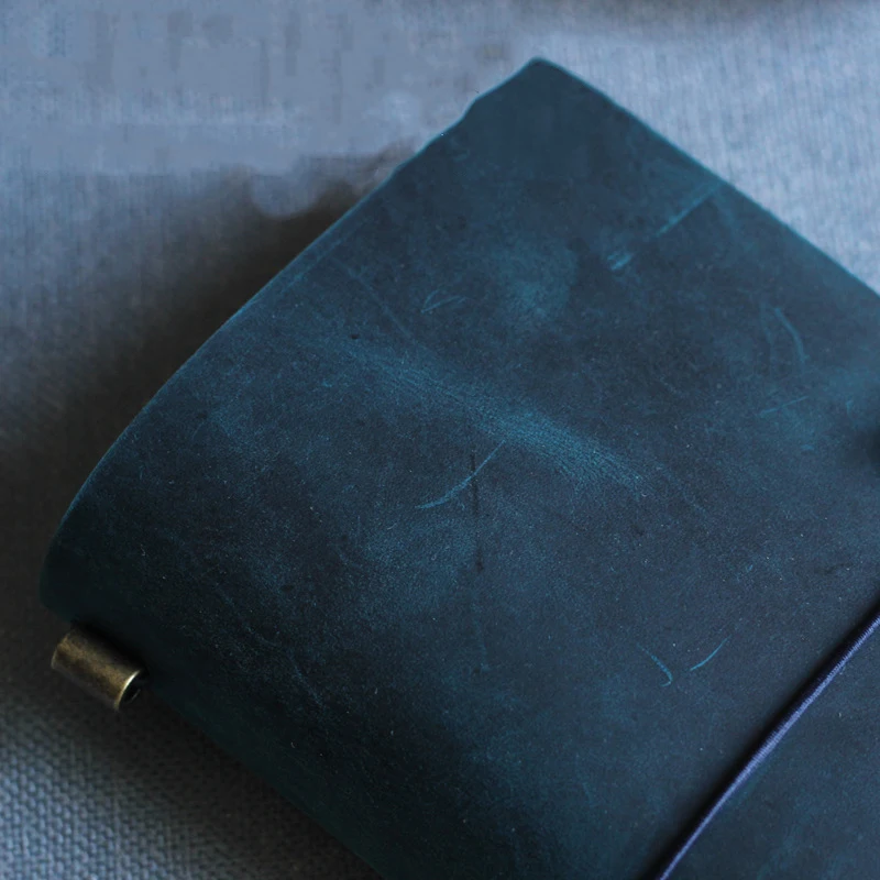Lace-up Loose-leaf Booklet Retro Travel Diary First Layer Crazy Horse Leather Notebook Notebook
Lace-up Loose-leaf Booklet Retro Travel Diary First Layer Crazy Horse Leather Notebook Notebook