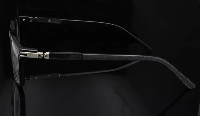 Black eyewear view 2