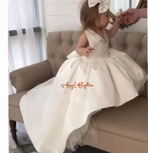 Gorgeous white/ivory flower girl dresses rhinestones V-neck satin toddler pageant infant 1 year birthday dress with long train
Gorgeous white/ivory flower girl dresses rhinestones V-neck satin toddler pageant infant 1 year birthday dress with long train