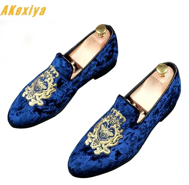 

2019 Men luxury Designer British velvet Embroidery gentleman oxfords shoes Homecoming Man Wedding prom Shoes zapatos hombre